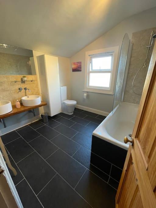 Gloucester Rd 2 Mins Away - Fab, New, Trendy House Bristol Kültér fotó