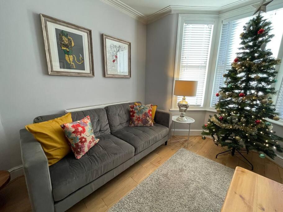 Gloucester Rd 2 Mins Away - Fab, New, Trendy House Bristol Kültér fotó