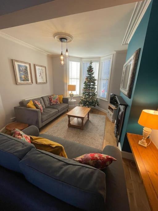 Gloucester Rd 2 Mins Away - Fab, New, Trendy House Bristol Kültér fotó
