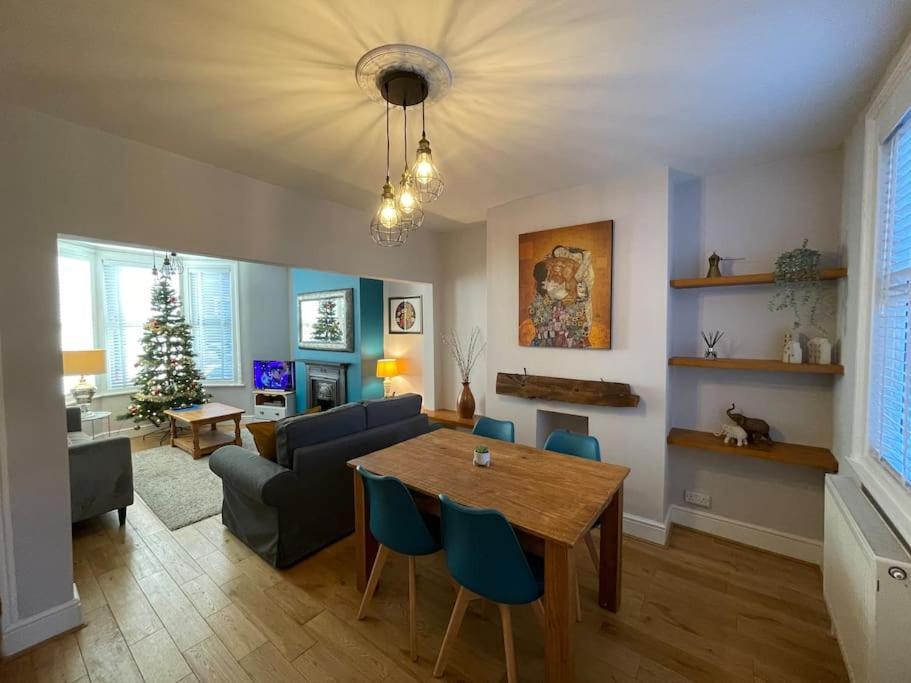 Gloucester Rd 2 Mins Away - Fab, New, Trendy House Bristol Kültér fotó