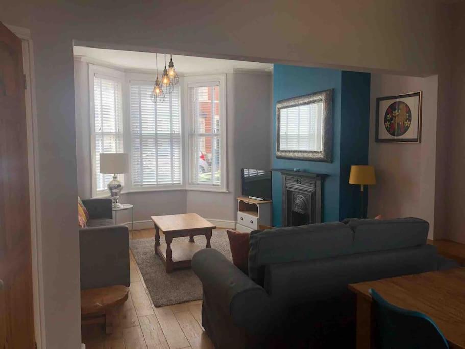 Gloucester Rd 2 Mins Away - Fab, New, Trendy House Bristol Kültér fotó